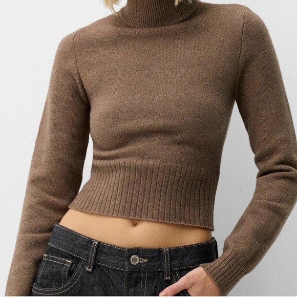 Bershka Sweaters - Bershka cropped turtleneck sweater